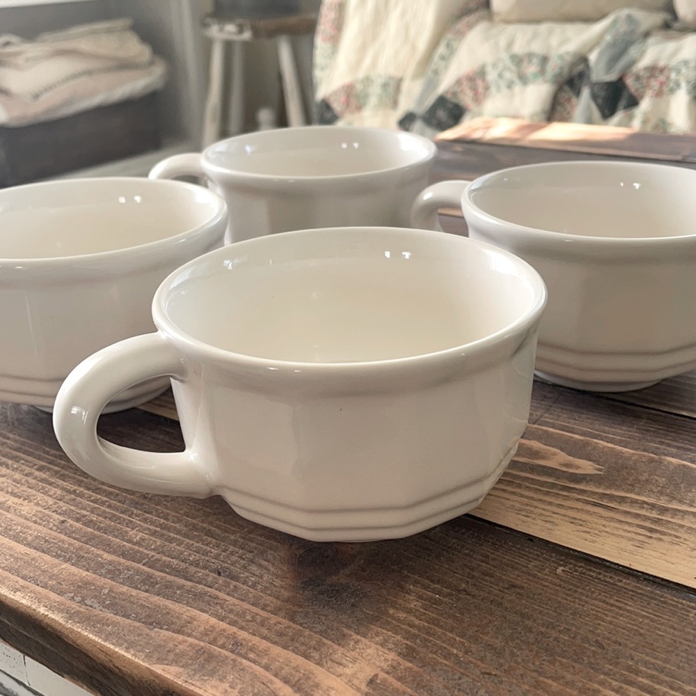 {SOLD!!!!} Set of 5 pfaltzgraff cups